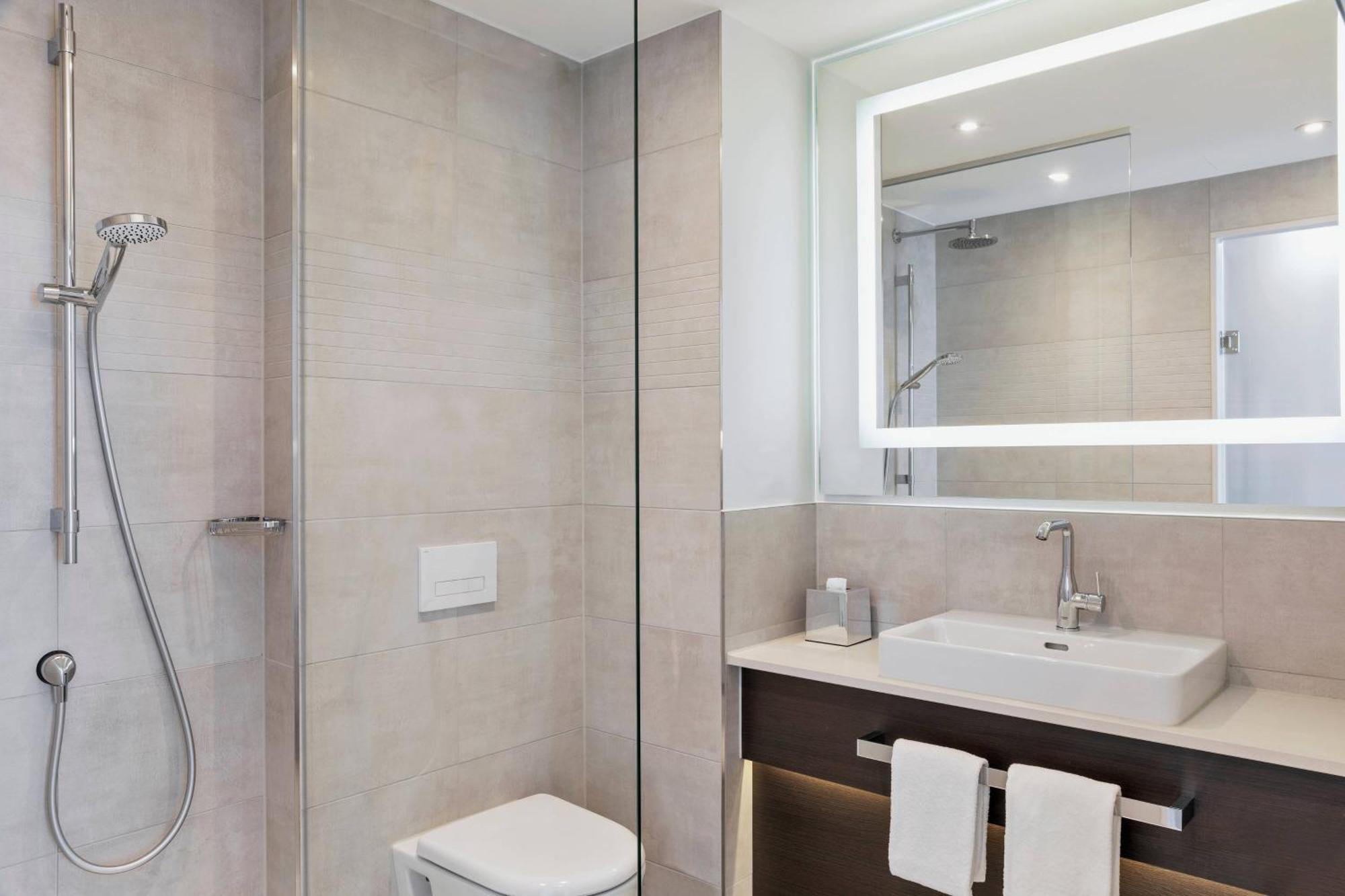 מלון גרכינג ביי מינכן Courtyard By Marriott Munich Garching מראה חיצוני תמונה